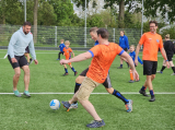 Laatste training S.K.N.W.K. JO7-1 (partijtje tegen de ouders) van maandag 27 mei 2024 (47/180)